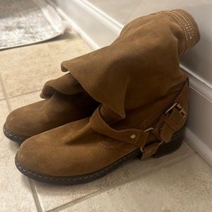 Women’s size 9.5 Tan  Brown Suede Slouch Boot